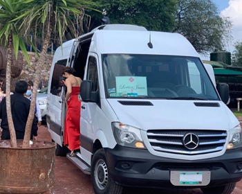 Victoria Camionetas para Bodas